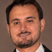 Dr. Caio Lobo Peresi