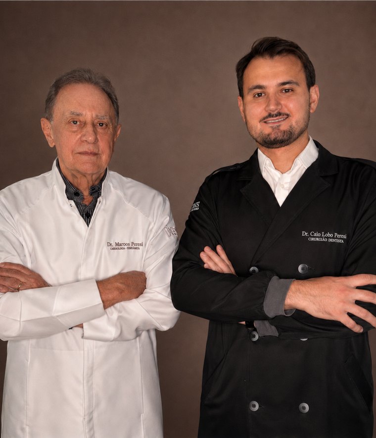 Dr. Marcos Peresi e Dr. Caio Lobo Peresi